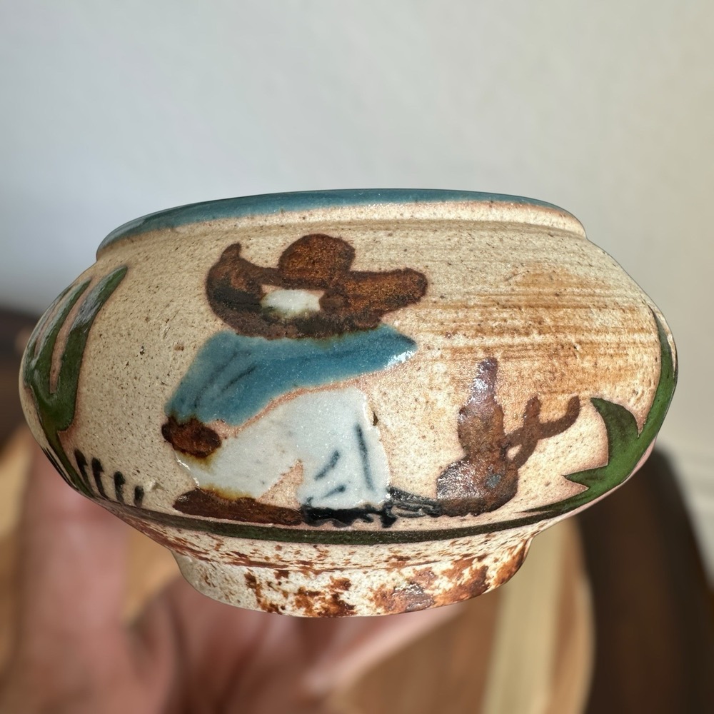 Vintage‎ Sandstone Pottery Vase 2.75 Inch Siesta Sombrero Man Painted Signed